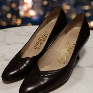 Salvatore Ferragamo Vintage Brown Leather Woven Pumps Heels Size 7.5 AA Narrow